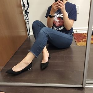 NWOT Badgley Mischka black suede flats